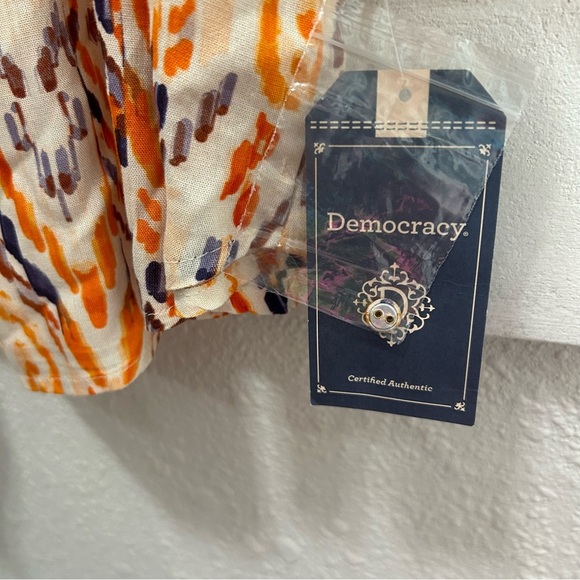 Democracy Below Elbow Sleeve Curl Edge Ruffle Neck Woven Top Orange NWT 1X - Picture 6 of 9